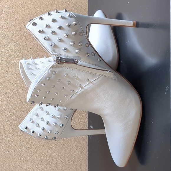 Sam Edelman Wally Studded Booties - NWT 8.5 White - Picture 4 of 9